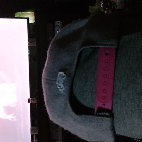 Trukfit by Weezy - Picture 2 of 4